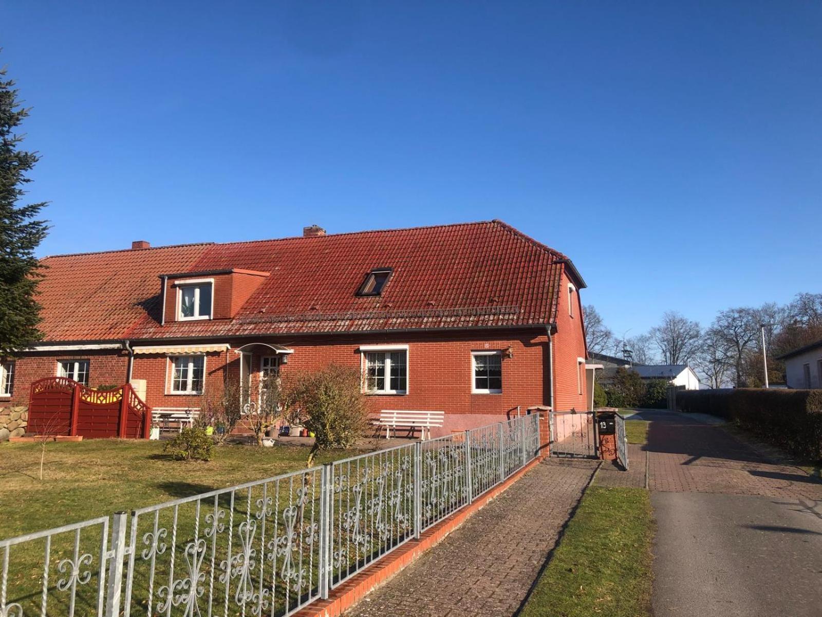 Gasthaus Am Schloss Karlsburg Bagian luar foto